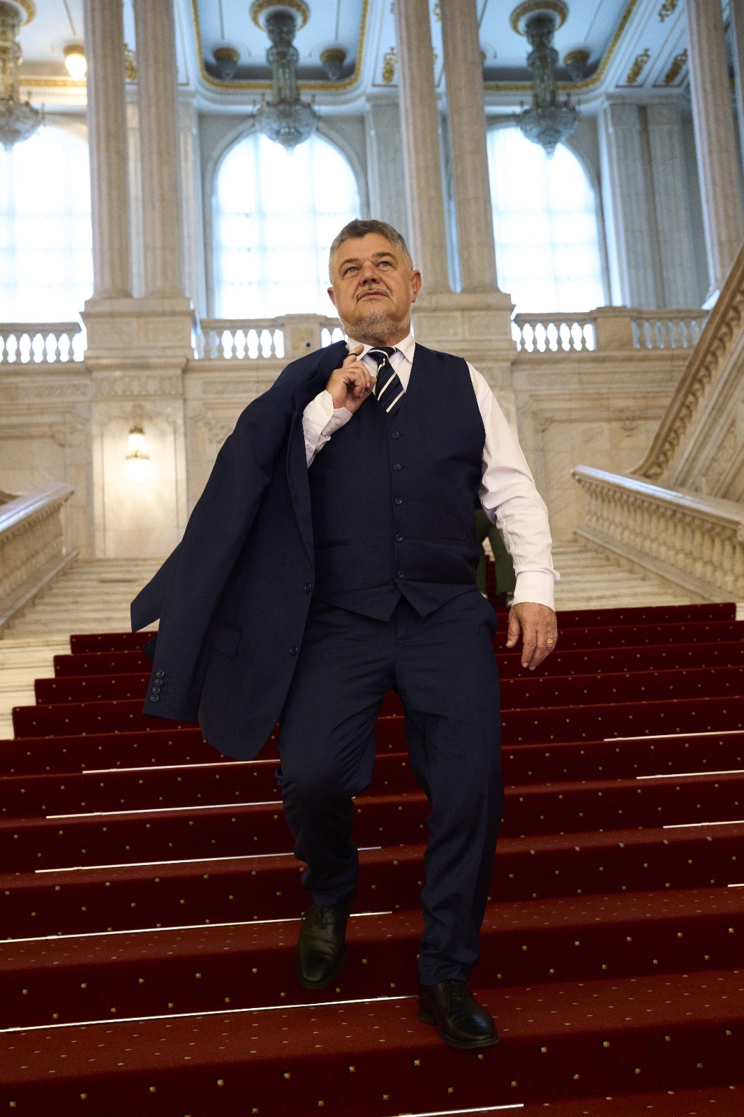 Karma, microfonul de aur și jurnalismul pe ștatul de plată al imperiului progresist!